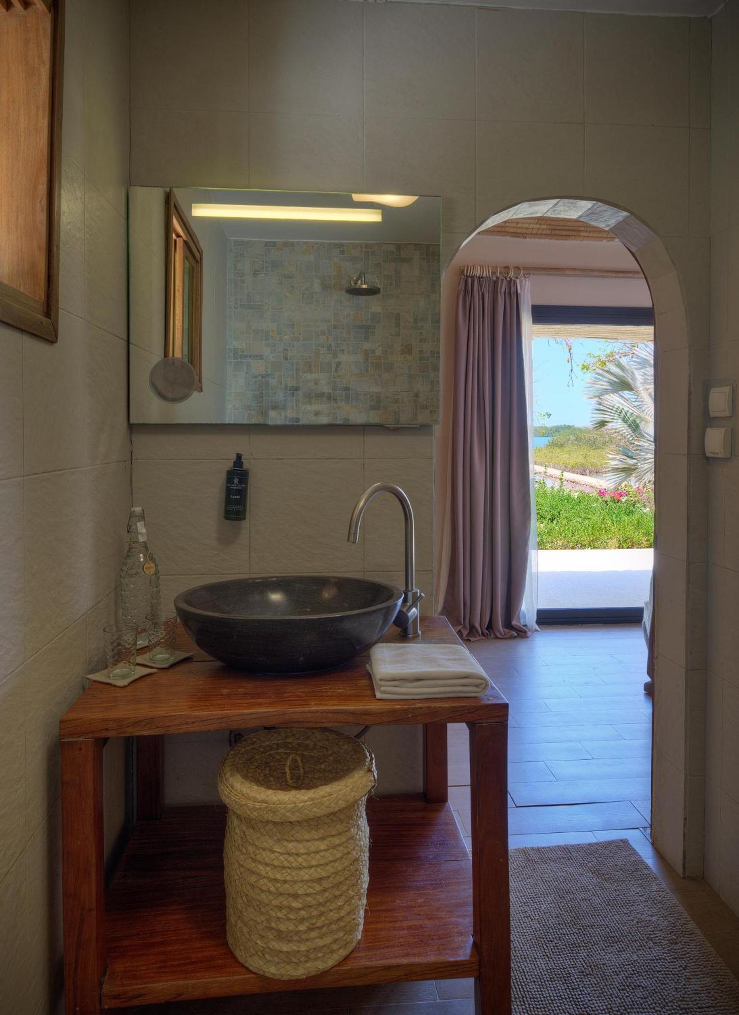 Les Paletuviers Hotel Toubakouta Room photo